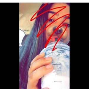 Meet your Posher, Chloe